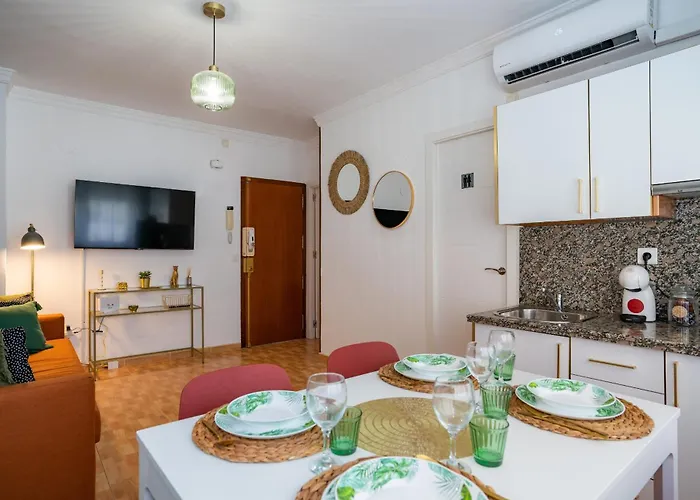 Waou Vibes Торремолинос